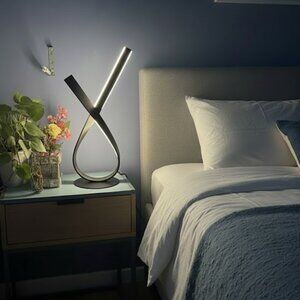 MODERN TWIST BLACK  TABLE LAMP